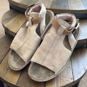 Naot Sandals Womens Verbena TanLeather Ankle Strap Suede Open Toe Sz 38